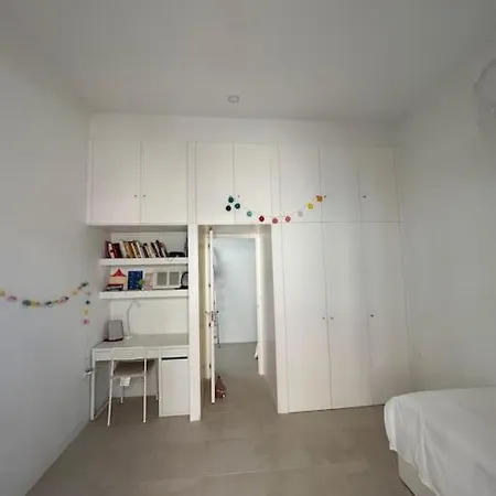 Apartment Typical In The Old Town Of Cadiz